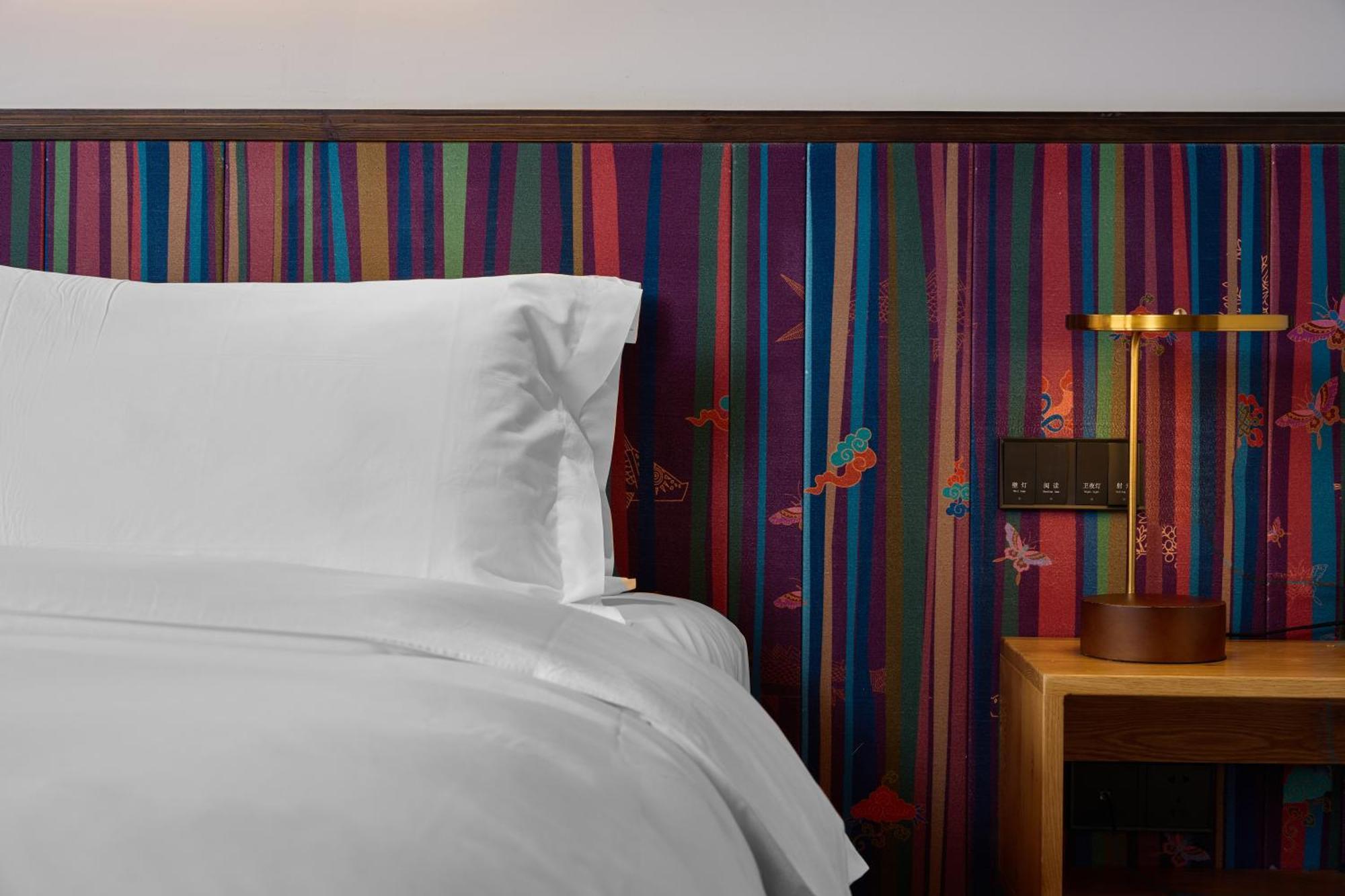 Hotel Indigo Lugu Lake By Ihg Lijiang  Bagian luar foto